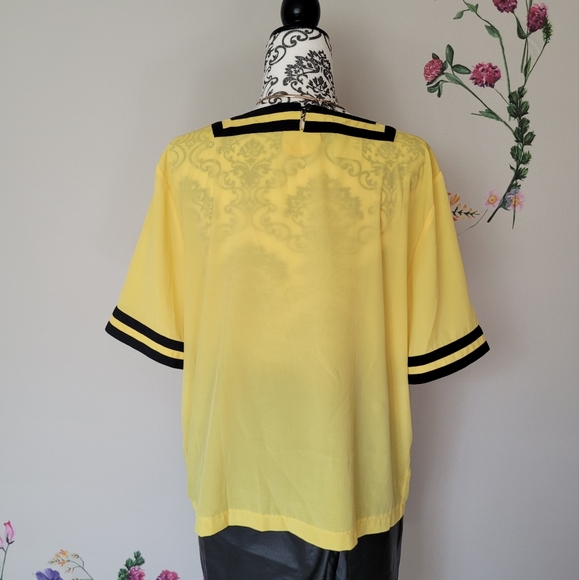 Yellow square neck chagall shirt - Picture 4 of 11